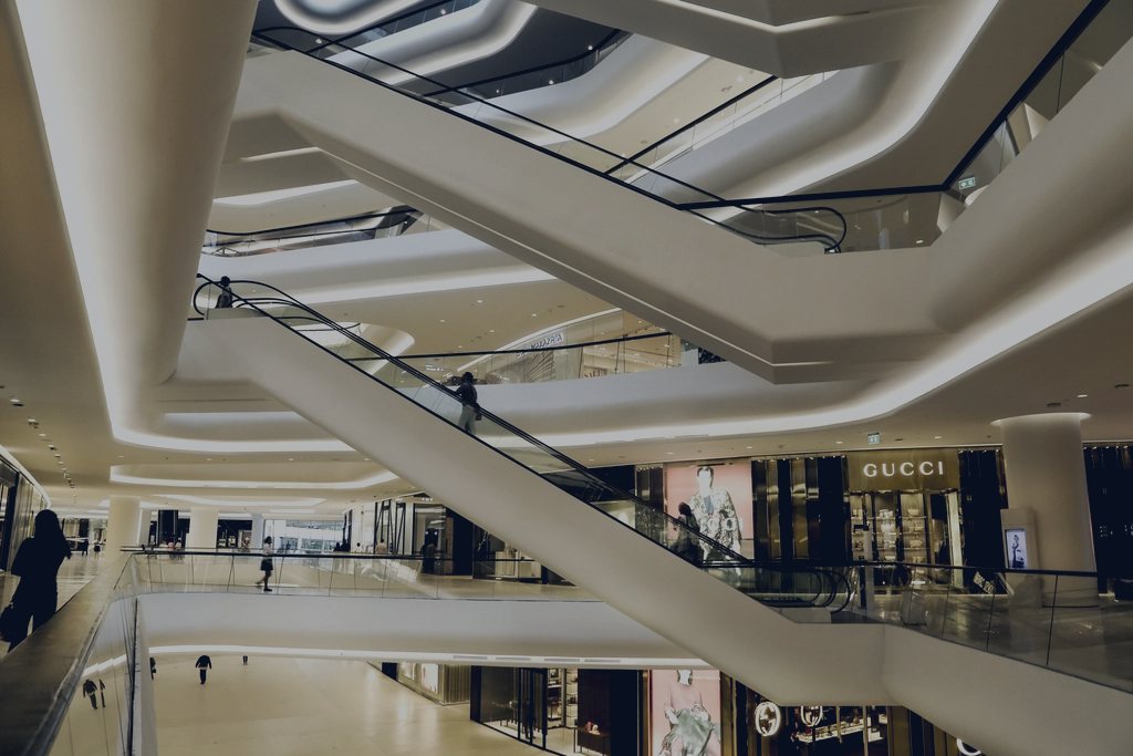 Alışveriş merkezi iç mekânı